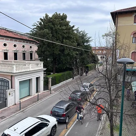 Vintage Oda ve Kahvaltı *