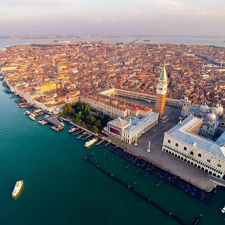 Vintage Bed & Breakfast *